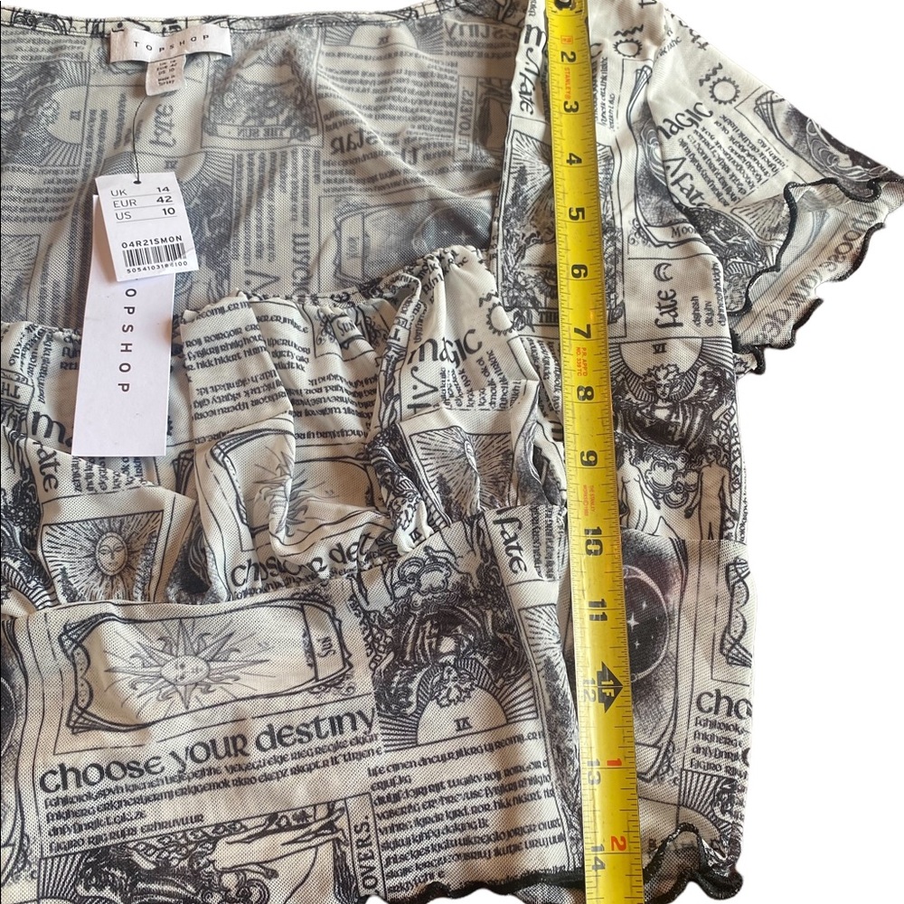 TOPSHOP Black and Cream Newsprint Crop Top - Picture 9 of 11
